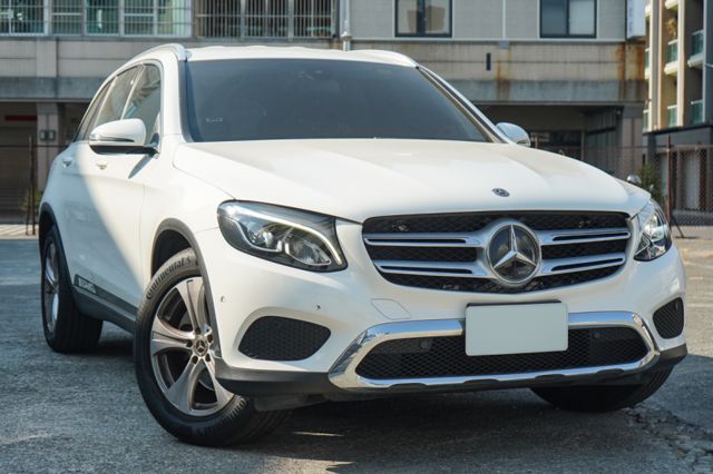 渦輪增壓、里程14萬、、自動停車、電動尾門、免KEY、換撥、盲點、定速、後輪驅動、電動方向盤、整備中  第1張相片