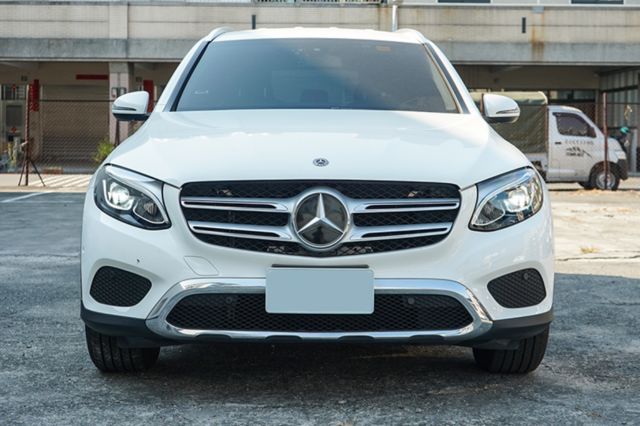 渦輪增壓、里程14萬、、自動停車、電動尾門、免KEY、換撥、盲點、定速、後輪驅動、電動方向盤、整備中  第2張相片