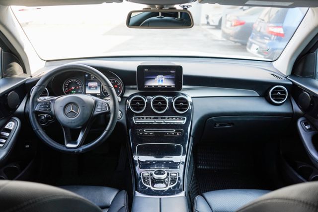 渦輪增壓、里程14萬、、自動停車、電動尾門、免KEY、換撥、盲點、定速、後輪驅動、電動方向盤、整備中  第7張相片