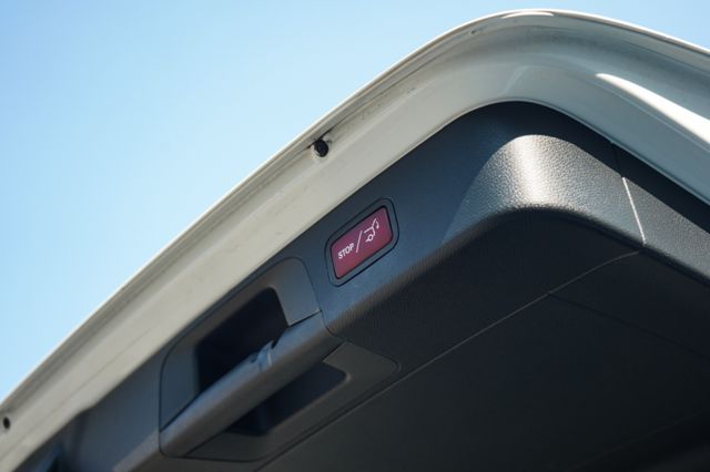 渦輪增壓、里程14萬、、自動停車、電動尾門、免KEY、換撥、盲點、定速、後輪驅動、電動方向盤、整備中  第10張相片