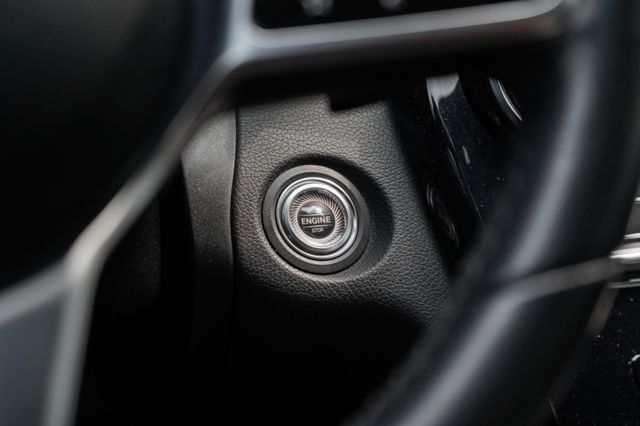 2019年式1.5輕油電、渦輪增壓、里程僅跑9萬多、電動座椅、免KEY、倒車顯影、定速、跟車、整備中  第11張相片