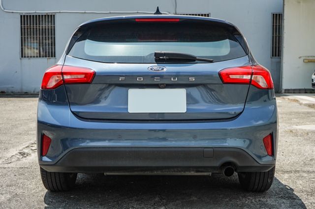 Ti-VCT成真版 1.5、里程僅跑7萬多、倒車顯影、定速、盲點、電子後視鏡、整備中  第4張相片