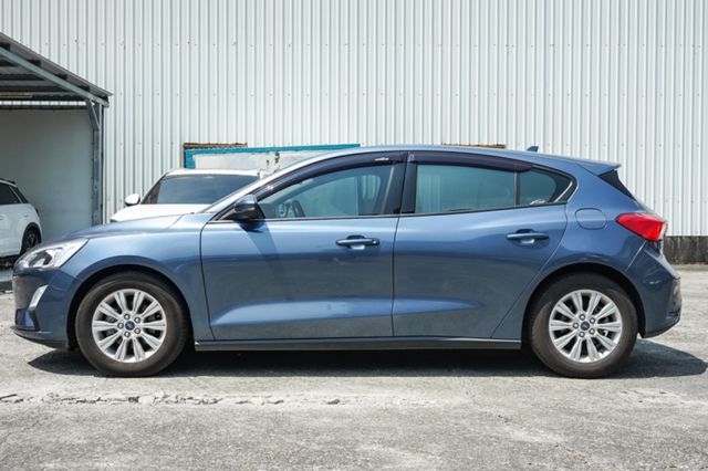 Ti-VCT成真版 1.5、里程僅跑7萬多、倒車顯影、定速、盲點、電子後視鏡、整備中  第5張相片