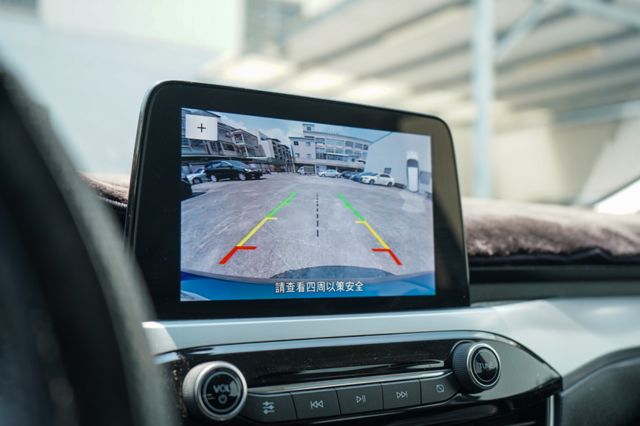 Ti-VCT成真版 1.5、里程僅跑7萬多、倒車顯影、定速、盲點、電子後視鏡、整備中  第10張相片