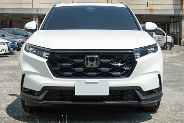 P版1.5、里程1千多、渦輪增壓、電動座椅、Bose音響、環景、導航、電動尾門、全景天窗、盲點、免key  第2張相片