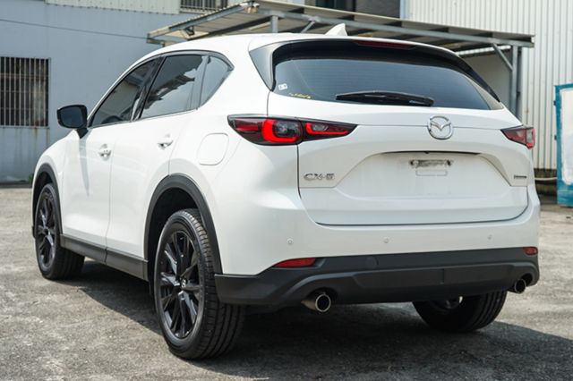 20Select版、里程僅跑6萬9、環景、盲點、電動座椅、免KEY、抬頭顯影、雙區恆溫、摸門  第3張相片