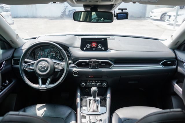 20Select版、里程僅跑6萬9、環景、盲點、電動座椅、免KEY、抬頭顯影、雙區恆溫、摸門  第7張相片