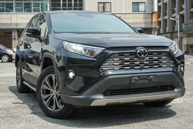 旗艦版換後尾門、里程僅跑5萬9、環景、電動座椅、導航、免key、電動尾門、整備中  第1張相片