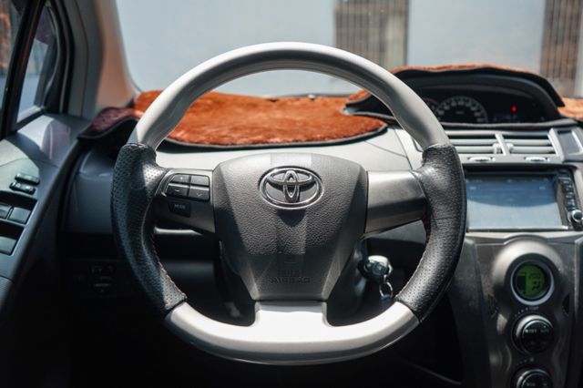 未改款、里程總計16萬多、倒車顯影、電子後視鏡、代步好保養車款、整備中  第8張相片