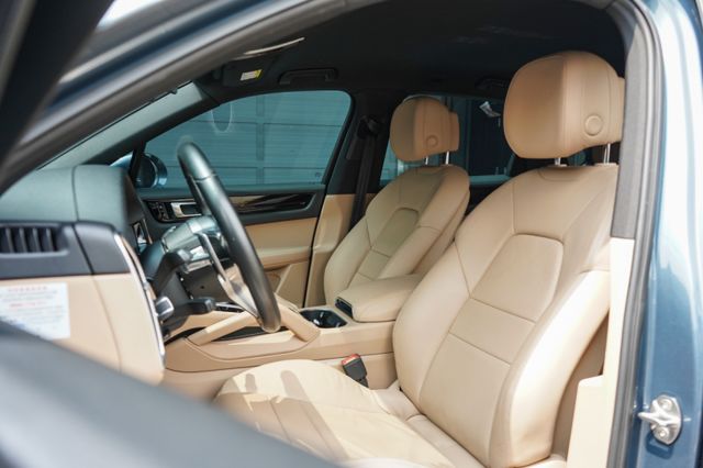 V6版4WD、僅跑2萬多、渦輪增壓、定速、倒車顯影、導航、雙前電座、雙區恆溫、通風座椅、電動尾門  第6張相片
