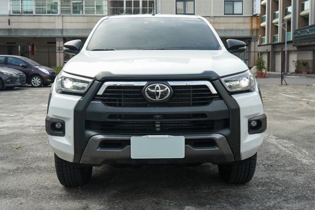 4wd 柴油2.8、里程1萬多、渦輪增壓、雙前通風座椅、環景、導航、電座、跟車、免key、電子後視鏡、整備中  第2張相片