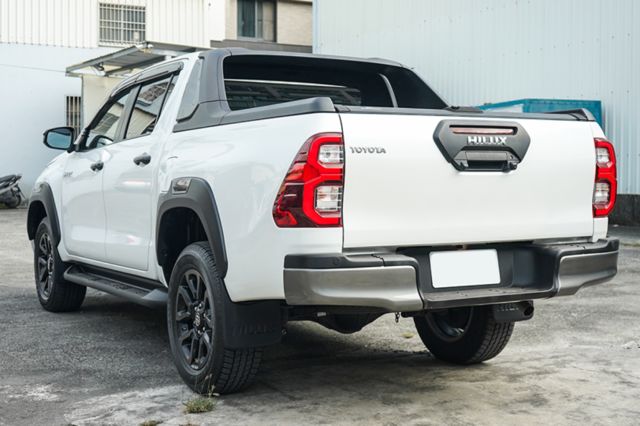 4wd 柴油2.8、里程1萬多、渦輪增壓、雙前通風座椅、環景、導航、電座、跟車、免key、電子後視鏡、整備中  第3張相片