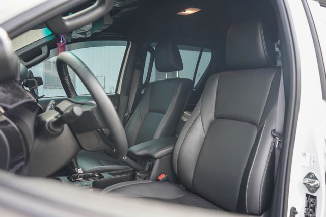 4wd 柴油2.8、里程1萬多、渦輪增壓、雙前通風座椅、環景、導航、電座、跟車、免key、電子後視鏡、整備中  第6張相片
