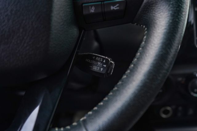 4wd 柴油2.8、里程1萬多、渦輪增壓、雙前通風座椅、環景、導航、電座、跟車、免key、電子後視鏡、整備中  第17張相片