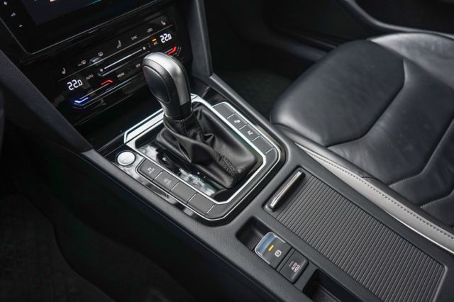 SB版、里程僅跑2萬5、原廠保固至2028/11/23、電尾、環景、導航、跟車、免KEY  第14張相片