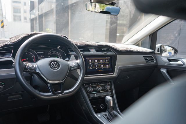 280TSI Line版7人座、倒顯、導航、後座小桌板、盲點、電尾、雙前電熱椅  第12張相片