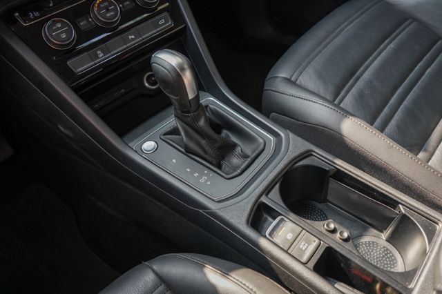 280TSI Line版7人座、倒顯、導航、後座小桌板、盲點、電尾、雙前電熱椅  第15張相片
