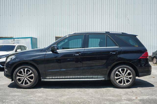 里程7萬多、4WD、跟車系統、電座、環景、電尾、盲點、免key、天窗、整備中  第5張相片