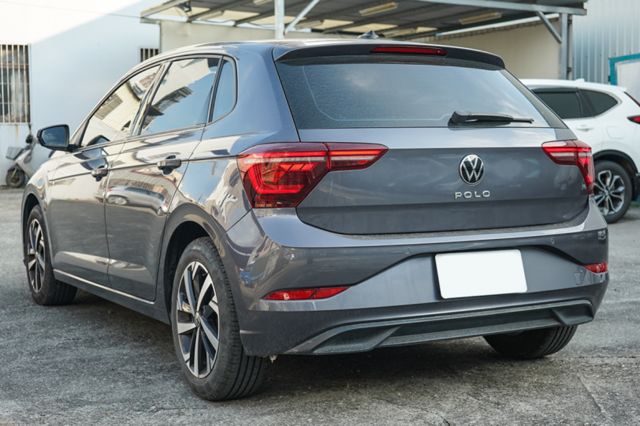 230TSI Tech、2WD、里程僅1萬多、渦增、跟車、導航、倒車顯影、免key、藍牙、車偏警示、整備中  第3張相片