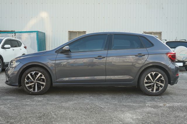 230TSI Tech、2WD、里程僅1萬多、渦增、跟車、導航、倒車顯影、免key、藍牙、車偏警示、整備中  第5張相片