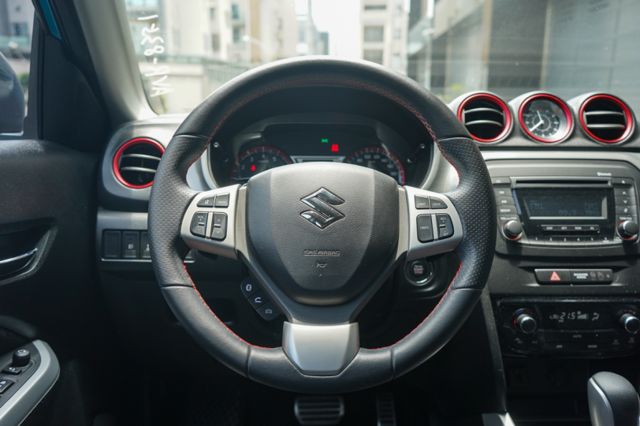 S版1.4、里程10萬多、渦輪增壓、倒車顯影、免key、摸門、定速、恆溫空調  第13張相片