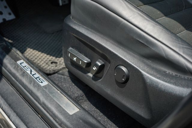 F Sport版、里程11萬多、環景、電動尾門、跟車、導航、抬顯、雙前通風座椅、後尾鈑、整備中  第13張相片