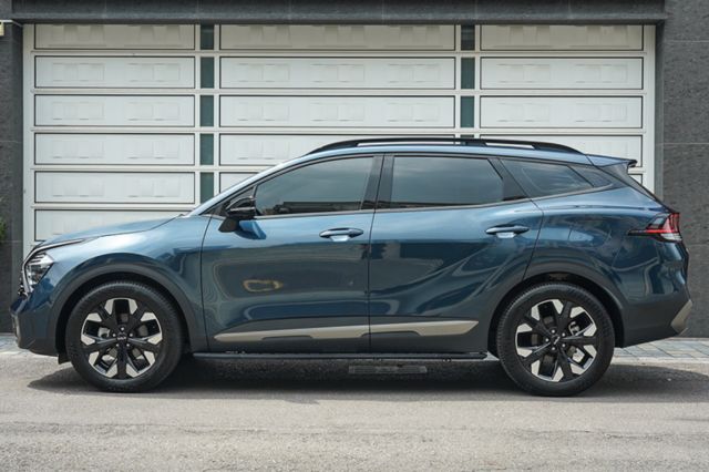 X-Line 4wd、里程僅5萬8、渦輪增壓、電座、雙前通風椅、電尾、環景、跟車、車偏警示、盲點、免key、空力套件  第5張相片