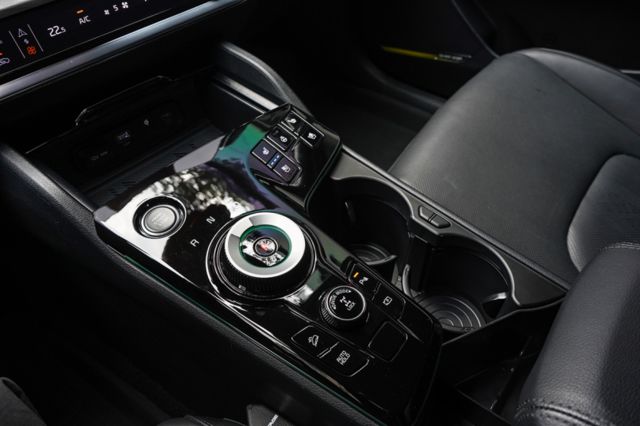 X-Line 4wd、里程僅5萬8、渦輪增壓、電座、雙前通風椅、電尾、環景、跟車、車偏警示、盲點、免key、空力套件  第13張相片