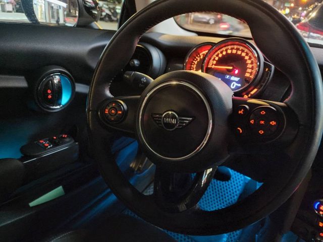 【2018 MINI COOPER 1.5】  第13張相片