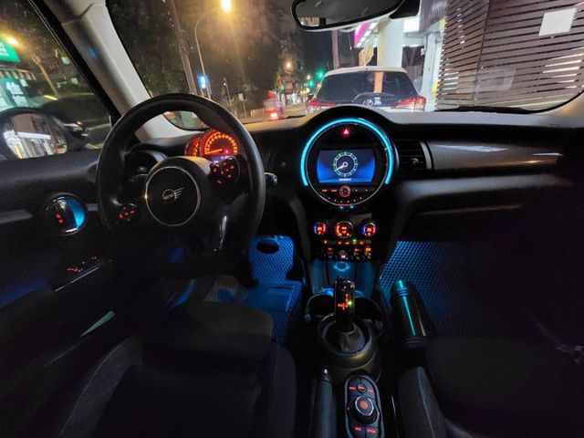 【2018 MINI COOPER 1.5】  第14張相片