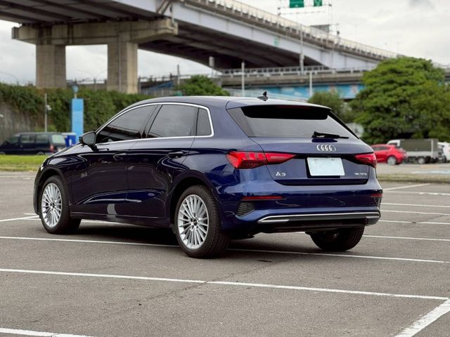 【僅跑5000公里！原廠保固中！】2024 AUDI A3 TFSI 35 油電旅行車  第7張相片
