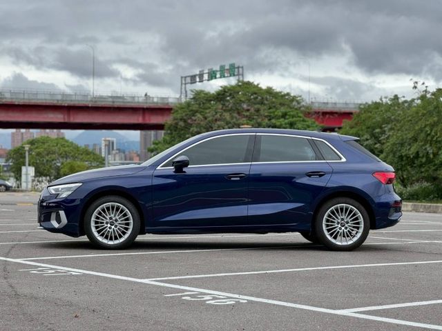 【僅跑5000公里！原廠保固中！】2024 AUDI A3 TFSI 35 油電旅行車  第9張相片