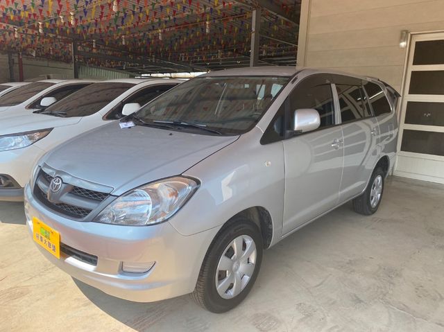 Toyota 豐田 INNOVA  第1張相片