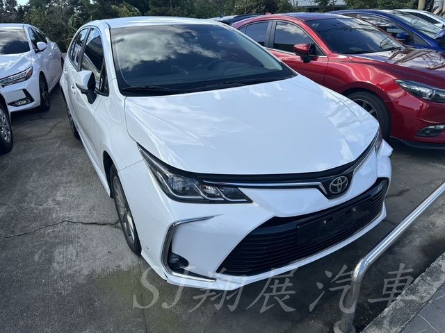 TOYOTA豐田 ALTIS  第2張相片