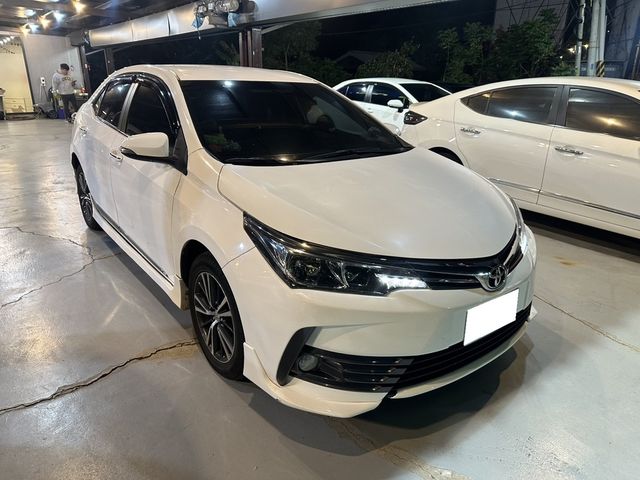 TOYOTA豐田 ALTIS  第2張相片