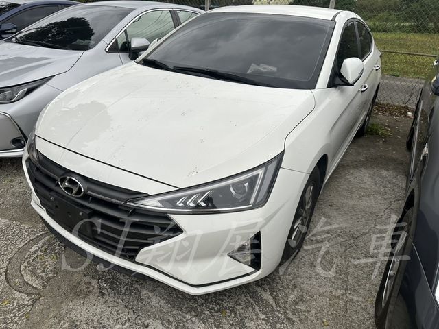 HYUNDAI現代 ELANTRA  第1張相片