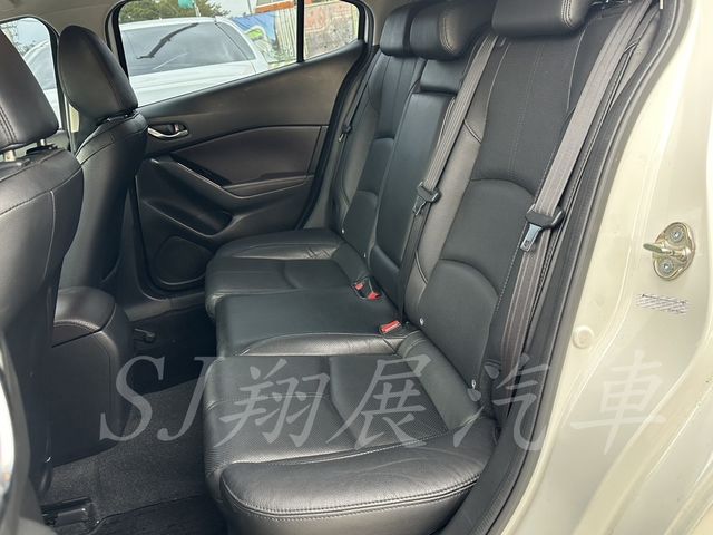 MAZDA馬自達 MAZDA 3  第6張相片