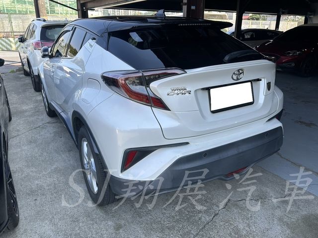 TOYOTA豐田 C-HR  第4張相片