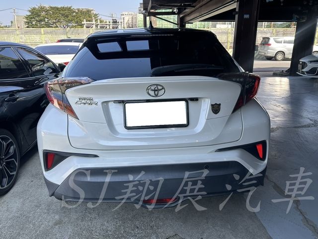 TOYOTA豐田 C-HR  第5張相片