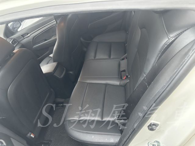 HYUNDAI現代 ELANTRA  第6張相片