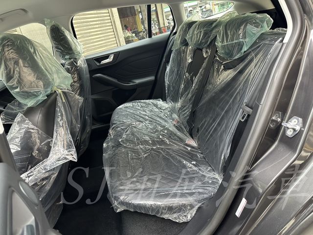 FORD福特 FOCUS WAGON  第6張相片
