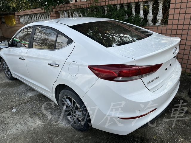 HYUNDAI現代 ELANTRA  第3張相片