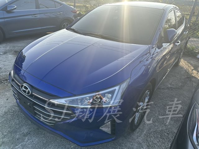 HYUNDAI現代 ELANTRA  第1張相片