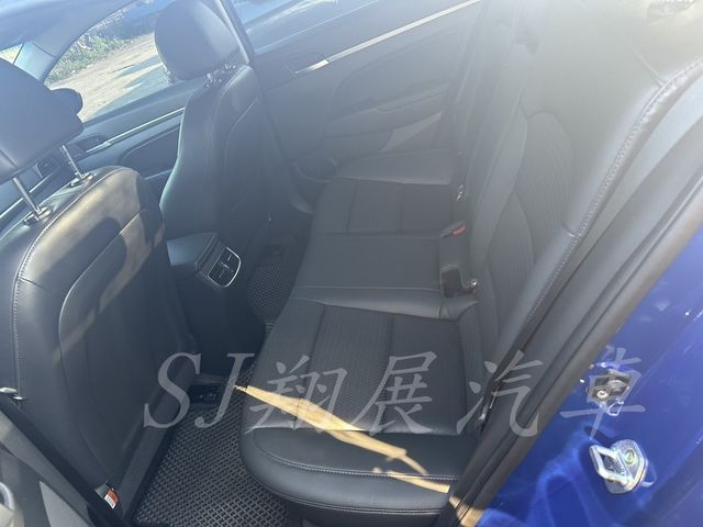 HYUNDAI現代 ELANTRA  第11張相片