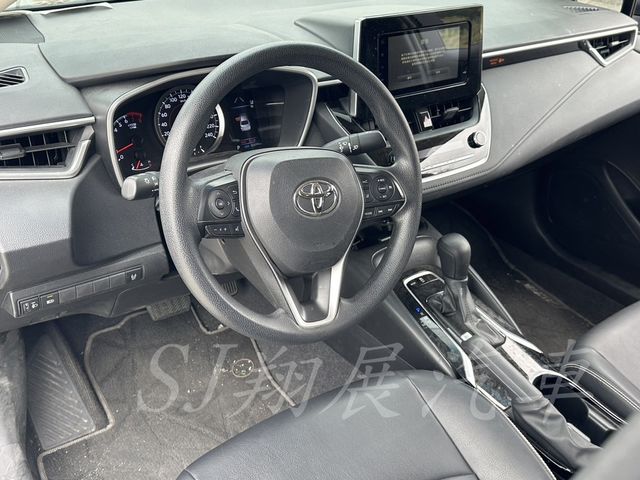 TOYOTA豐田 ALTIS  第7張相片
