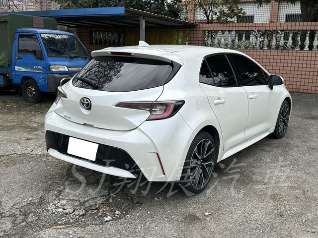 TOYOTA豐田 AURIS  第5張相片