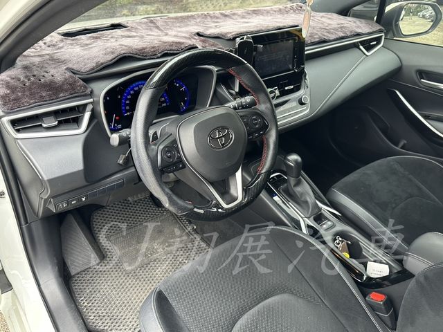 TOYOTA豐田 AURIS  第9張相片