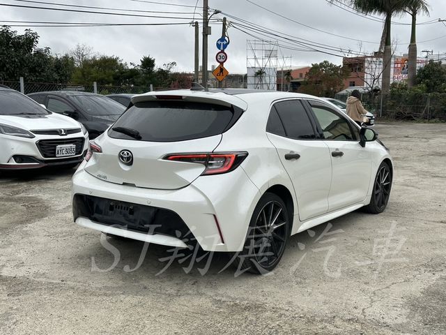 TOYOTA豐田 AURIS  第5張相片