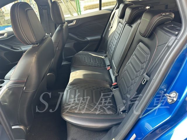 FORD福特 FOCUS WAGON  第6張相片