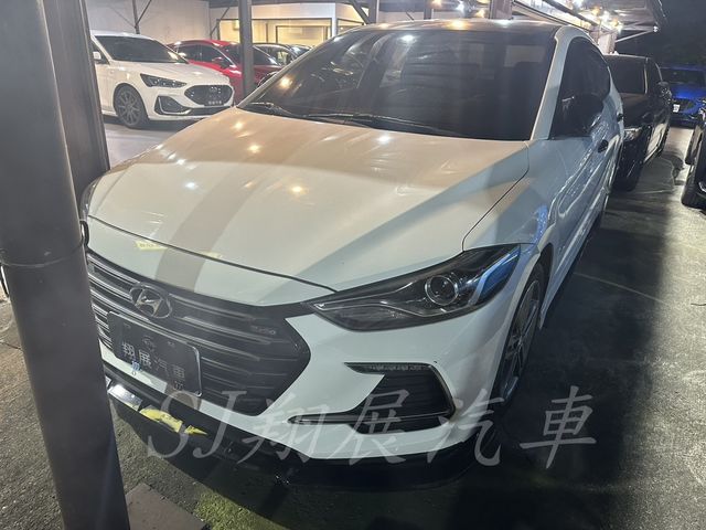 HYUNDAI現代 ELANTRA  第1張相片